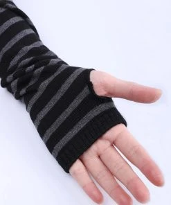 VampireFreaks Emo Striped Arm Warmers [BLACK/GREY] -vampirefreaks shop 1646127363e5080fdac31a3d6fc04f8b3f56dc0b93 1000x