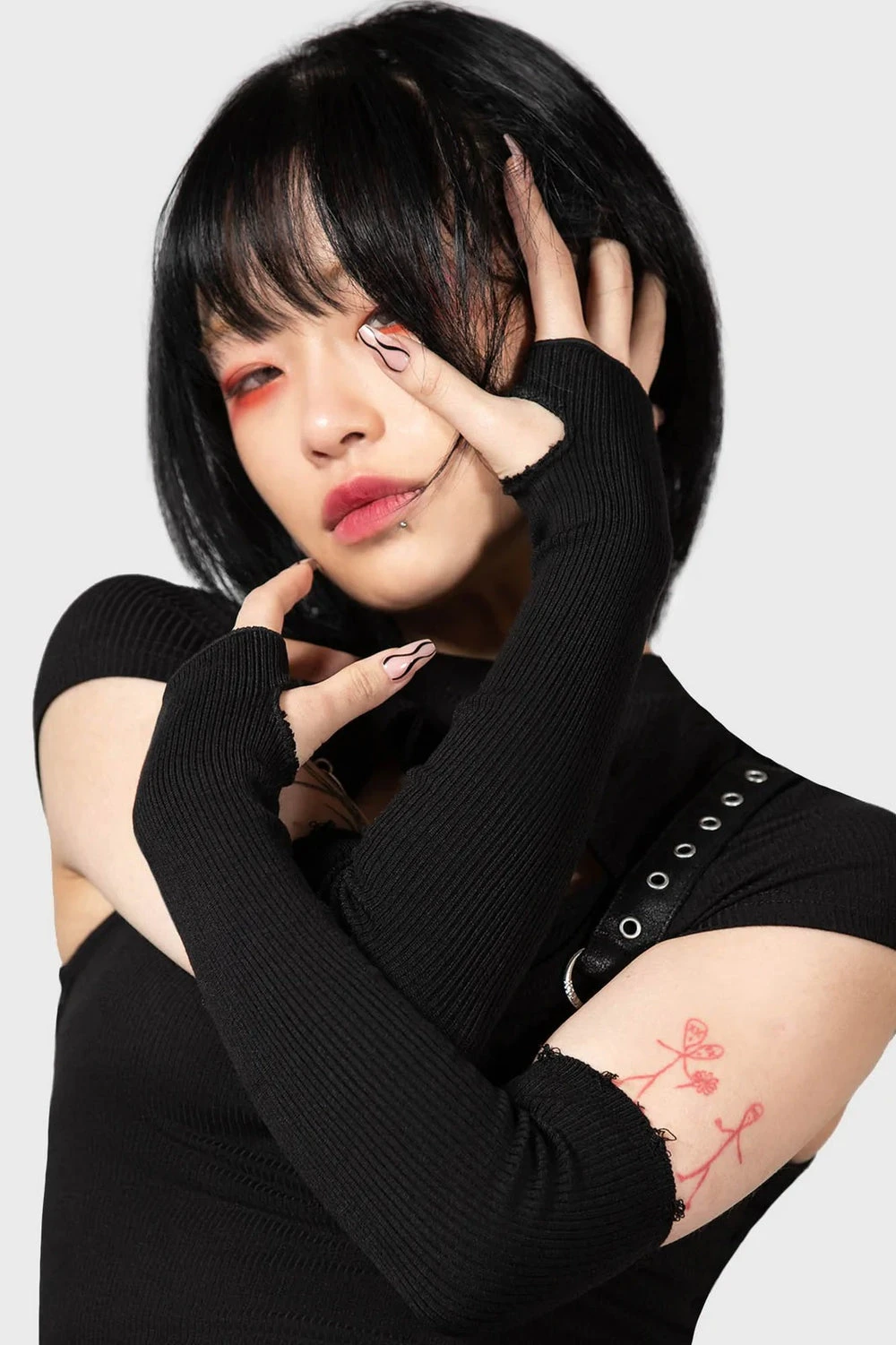 Elvyne Gloves Killstar Elvyne Gloves -vampirefreaks shop ELVYNE GLOVES W B x1600 2b5d3ead d3a9 4f94 a9f9