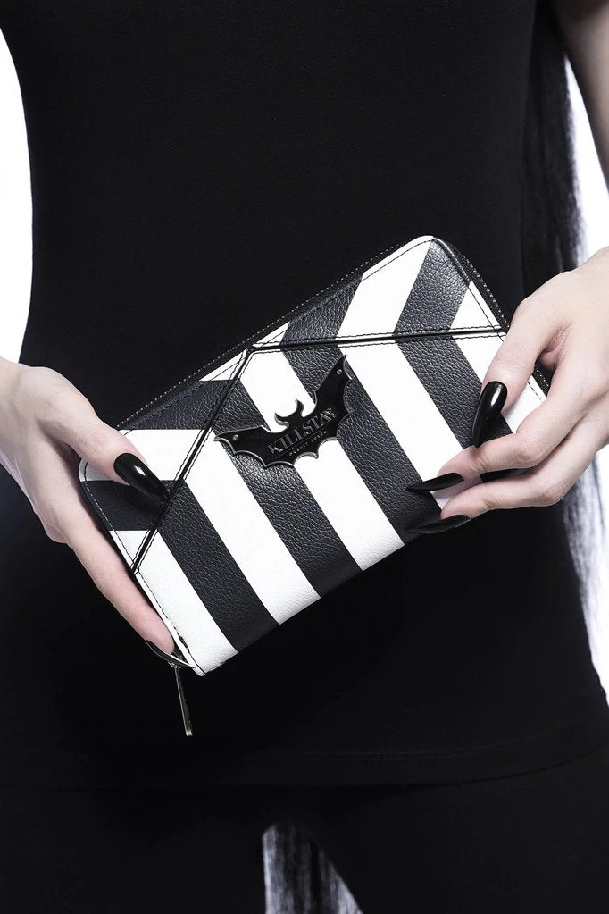 Never Trust the Living Wallet Killstar Never Trust The Living Wallet -vampirefreaks shop NEVERTRUSTTHELIVING WALLET C 1024x1024 a02cf9a9 f57e 42d3 8ad7