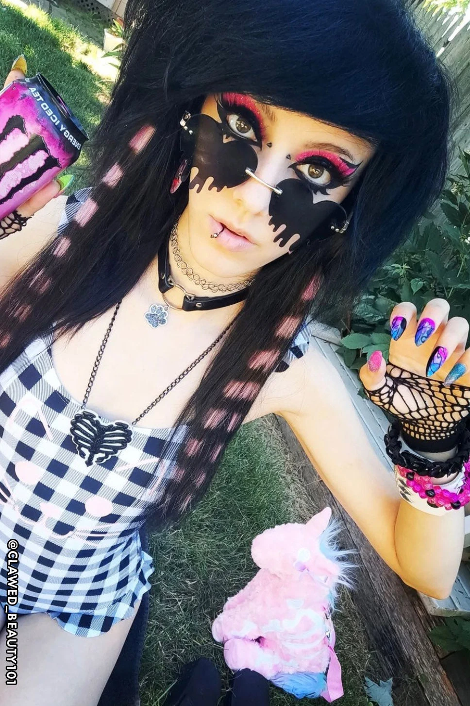 Dead Pastel Unicorn Skeleton Crossbody Bag Tentacle Vomit Dead Pastel Unicorn Skeleton Crossbody Bag -vampirefreaks shop clawed a918400f 398c 4488 b226