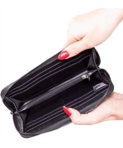 Banned Apparel Ivy Black Lace Wallet -vampirefreaks shop hbtyhtjtjyt 063d8bb0 1fef 4cd6 964b c629c20f380e 1000x