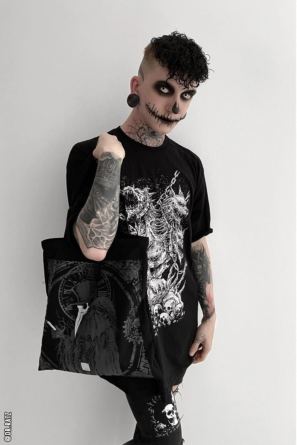 VampireFreaks Mystery Canvas Tote Bag - Image 4